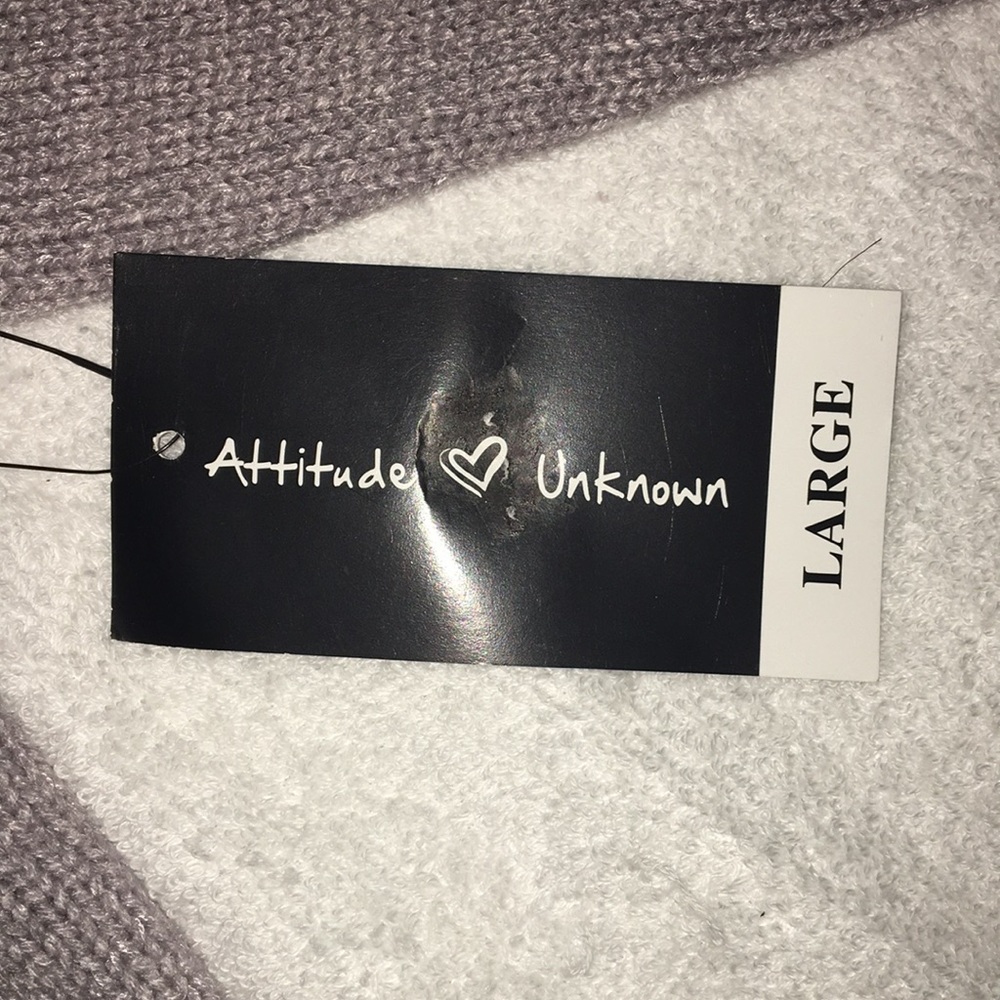 Attitude Unknown Sweater - Picture 6 of 7